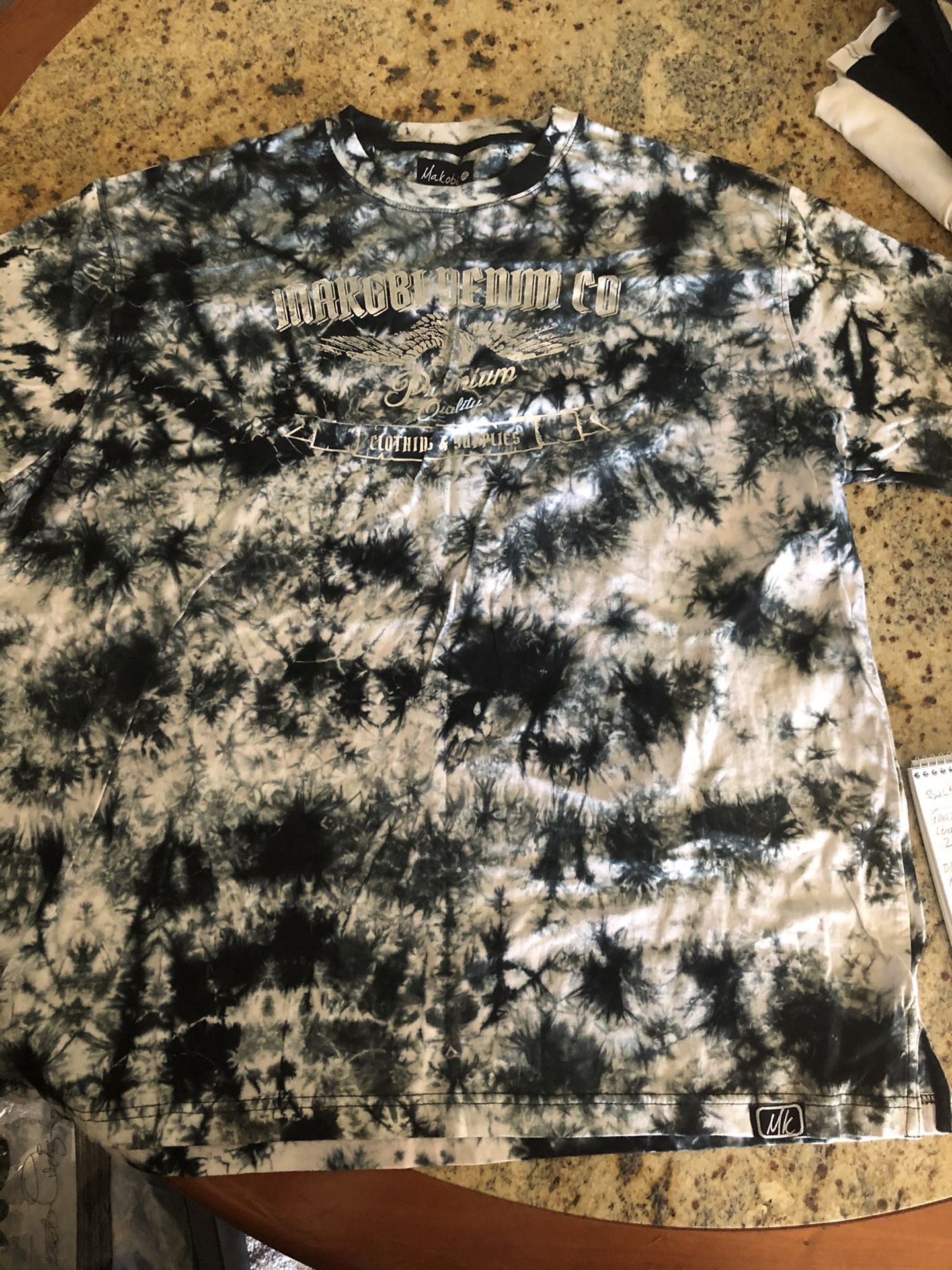 Makobi tie died tshirt