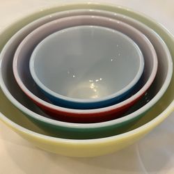Vintage Pyrex Mixing Bowls, Set Of 4 Colors