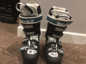 Tecnica Cochise 85W Women s ski boots for Sale in Cary NC
