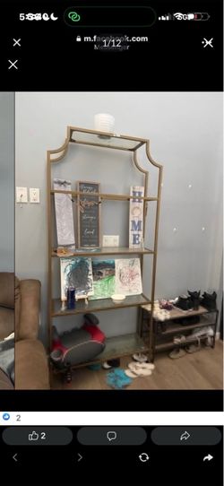 Gold shelf