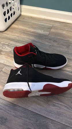 Jordan Max Aura 2 Sneakers Black Red