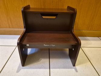 Melissa & Doug woiden Step/Stool