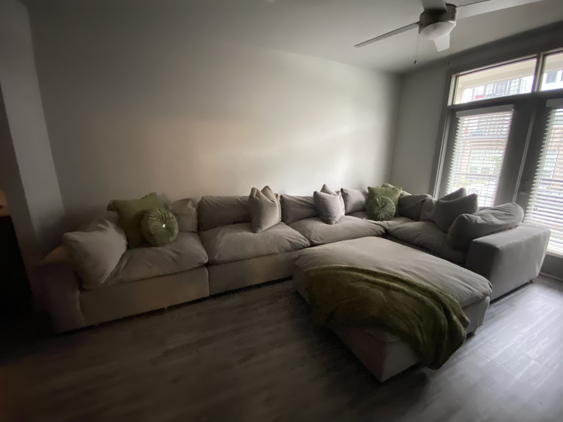 PICK UP ONLY ! Plush 5 - Piece sectional With Ottoman