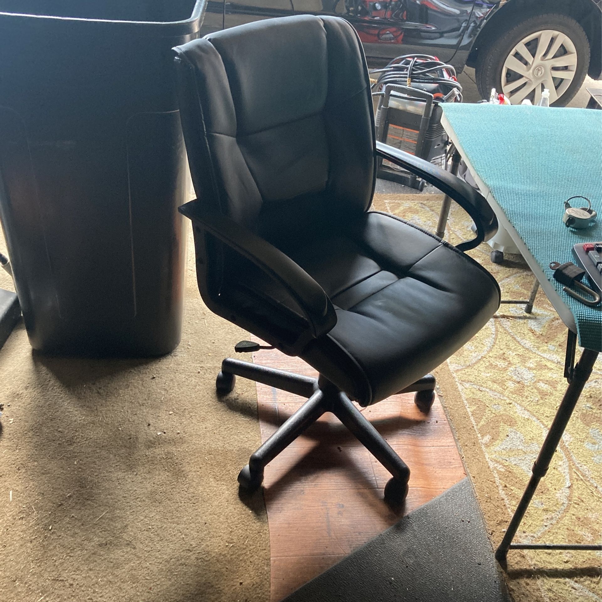 Office Chair Great Condition Like New 