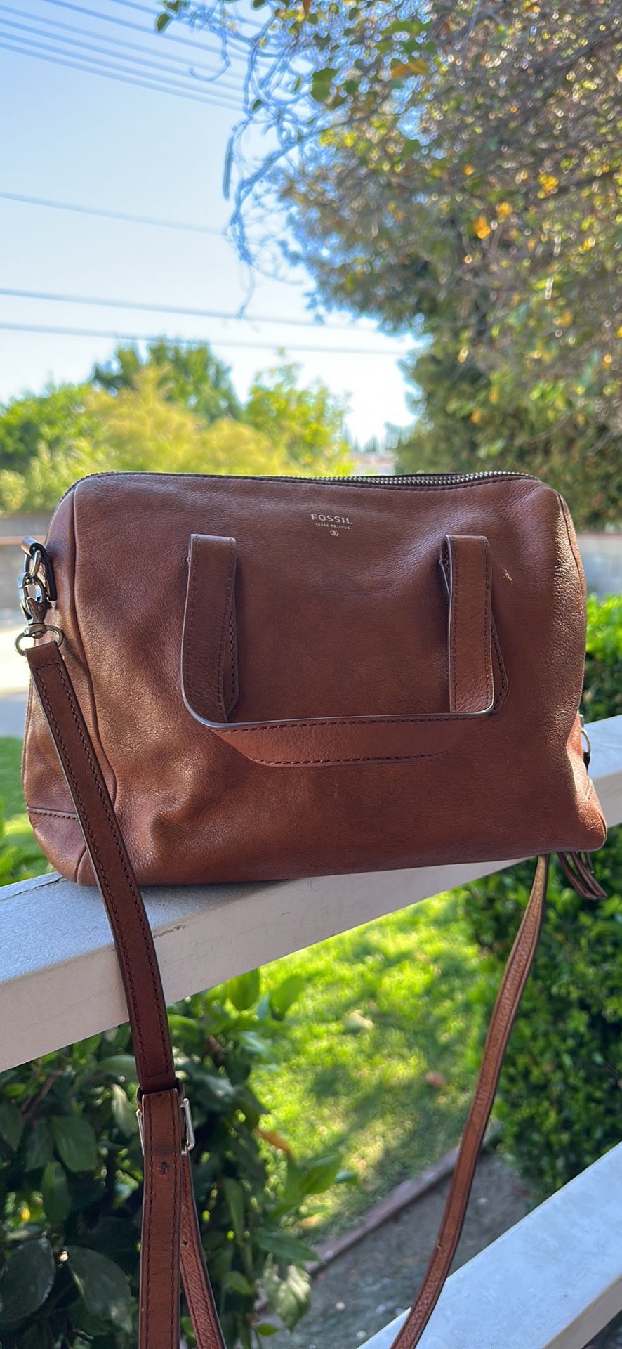Fossil leather handbag, Midsize