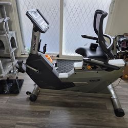 LifeCORE 1050rb recumbent bike