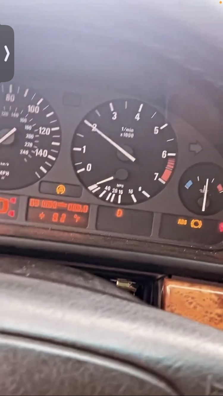 1999 BMW 528i