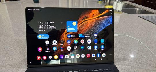 Samsung Galaxy Tab S8 Ultra with Keyboard