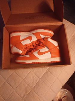 Nike Dunk High Retro QS "Syracuse."