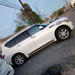 2012 Infiniti Qx56