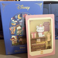 POP MART Disney Classic Fairy Tales -MARIE - Mini Book Character Scene