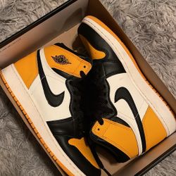 AJ 1 Retro High OG Yellow Toe
