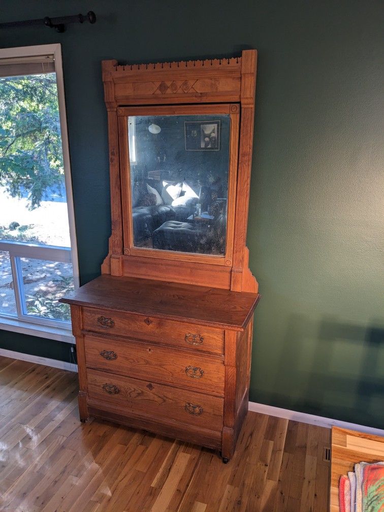 Antique Vanity/Dresser