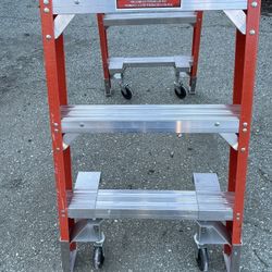 Fiberglass Plata form Step Ladder 