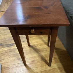 Nightstand/side Table