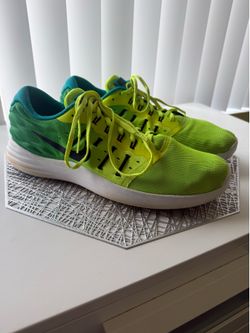 Nike Shoes Walking or Run.