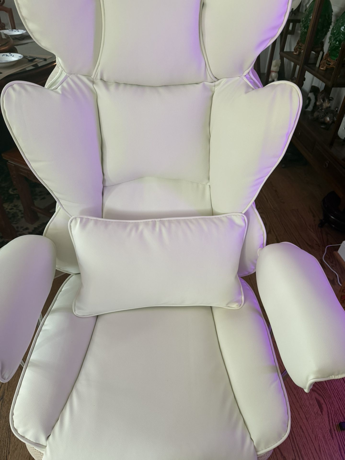 Brand New Leather Computer Gaming Chairs with Adjustable Height, Executive Office Chairs with Lumbar Support, White