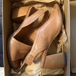 Lucky Shoes 