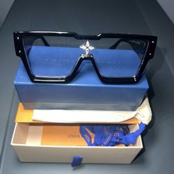 Louis Vuitton Glasses 