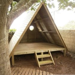 A FRAME TINY WHOUSE WOOD