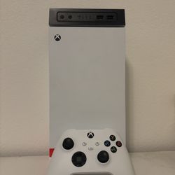 Xbox Series X With Monitor And Headset