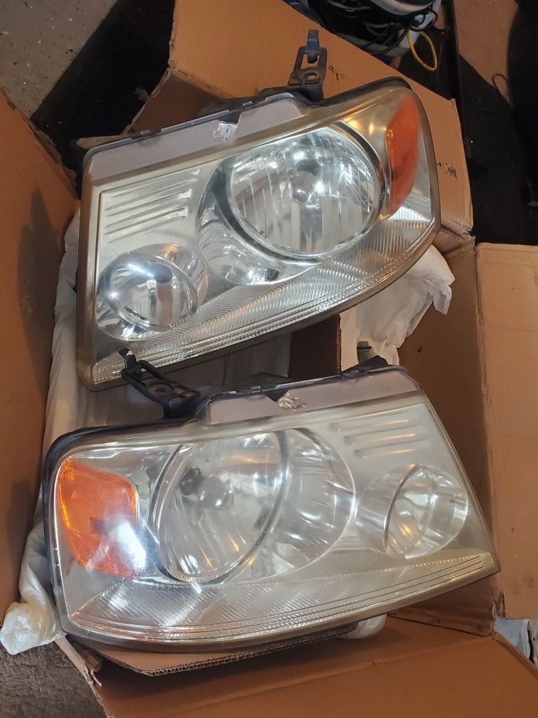 2007 Fird 150 Headlights