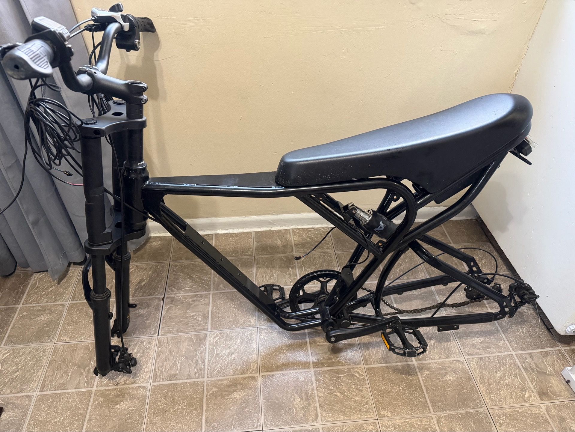 White Frame Ridstar Ridstar q20 frame for Sale in Los Angeles, CA - OfferUp