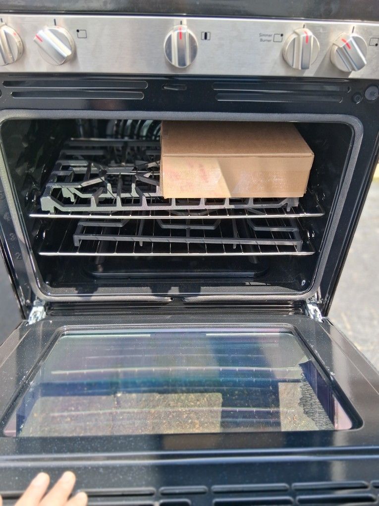 GE Gas Stove