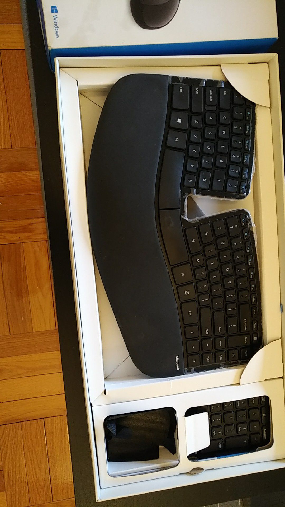 Microsoft Sculpt Ergonomic Keyboard, keypad, but no mouse
