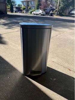 Garbage can 13 gal