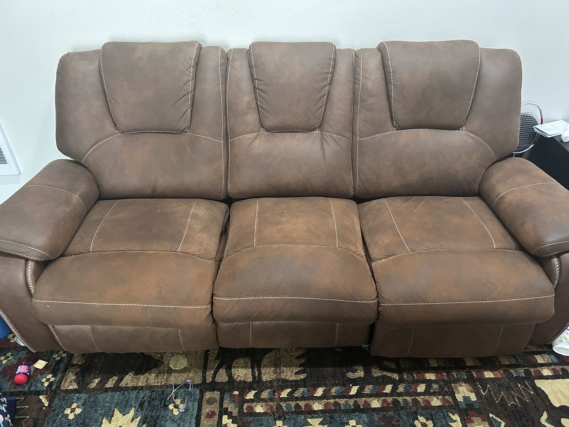 recliner / sofa  / couch