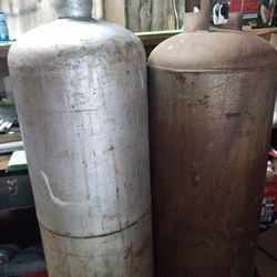 Two 100 Pound Propane Tanks,Both tanks are filled with Propane