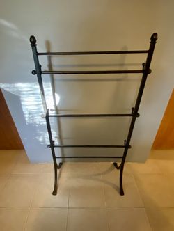 Towel Rack