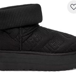 UGG Classic Mini Platform Felted Boot. Size 8