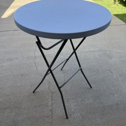 Folding Cocktail Table With Cover 