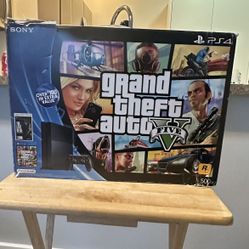 PS4 Bundle With Box (Grand Theft Auto Edition) 