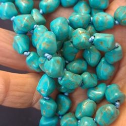 28-in Turquoise Necklace