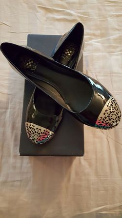 VINCE CAMUTO BLACK PATENT LEATHER LADIES SHOES