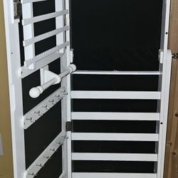 Stand Up Jewelry Box W/ Mirror
