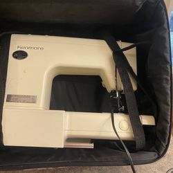 Kenmore Ultra Stitch 12 Sewing Machine (Model 158.1595281) w/ Rolling Case + Accessories