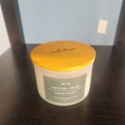 Threshold Wood Wick Candle – Vetiver + Moss 🌿
