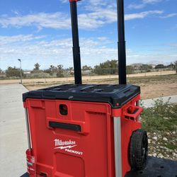 Milwaukee PACKOUT 19inch Rolling Drawer Toolbox