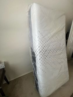 Like new mattress nectar twin