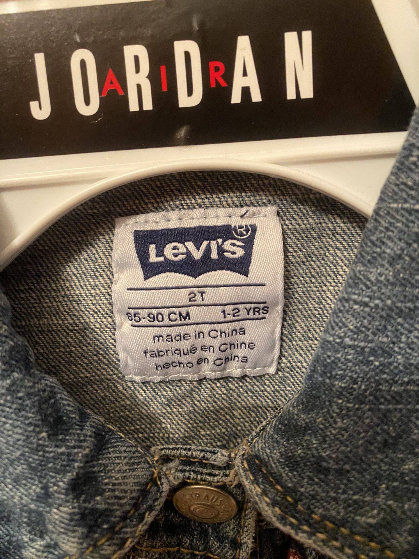 Levi’s 💲