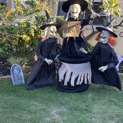 Animatronic Witches 