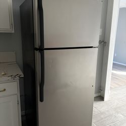 $100 Fridge