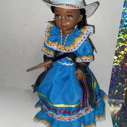 Beautiful dolly Tipcas doll  14"
