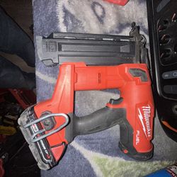 Milwaukee M18 FUEL 18 Gauge Brad Nailer. 