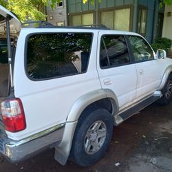 2002 Toyota 4Runner SR5