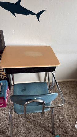 Metal desk 2